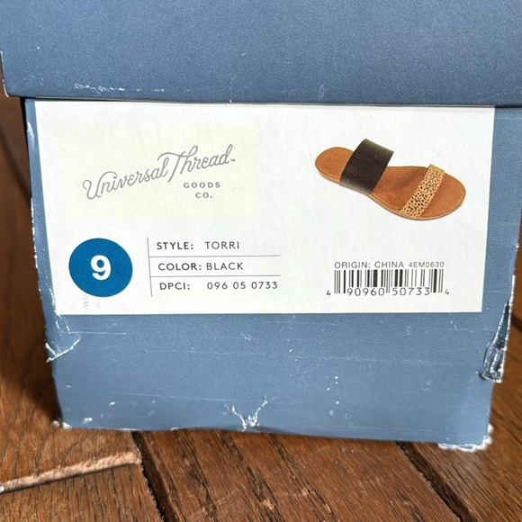Universal Thread Torri Sandals - Picture 8 of 8